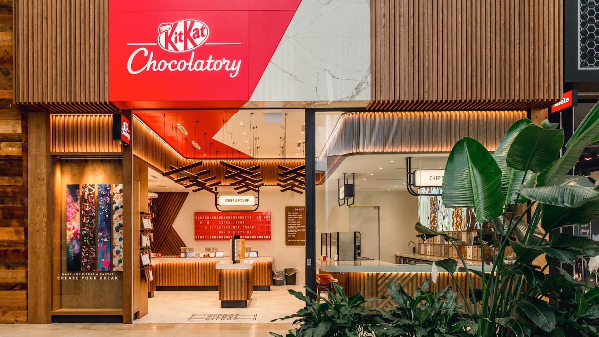 A photo of the front of the Chocolatory store at Yorkdale Mall